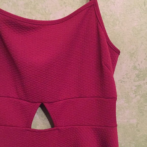 Cute Fuchsia Dress - Picture 2 of 6